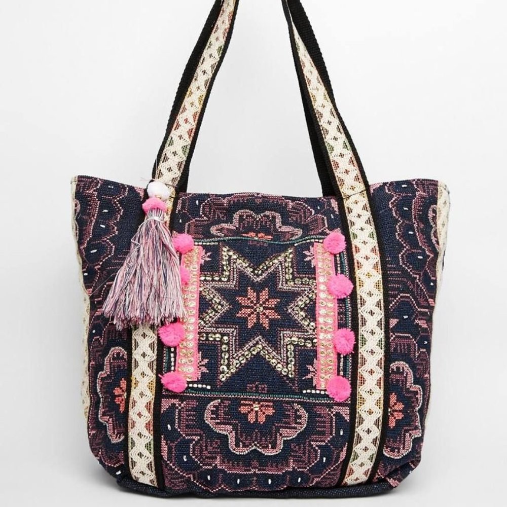 Asos Embroidered Shopper 🌸🕶